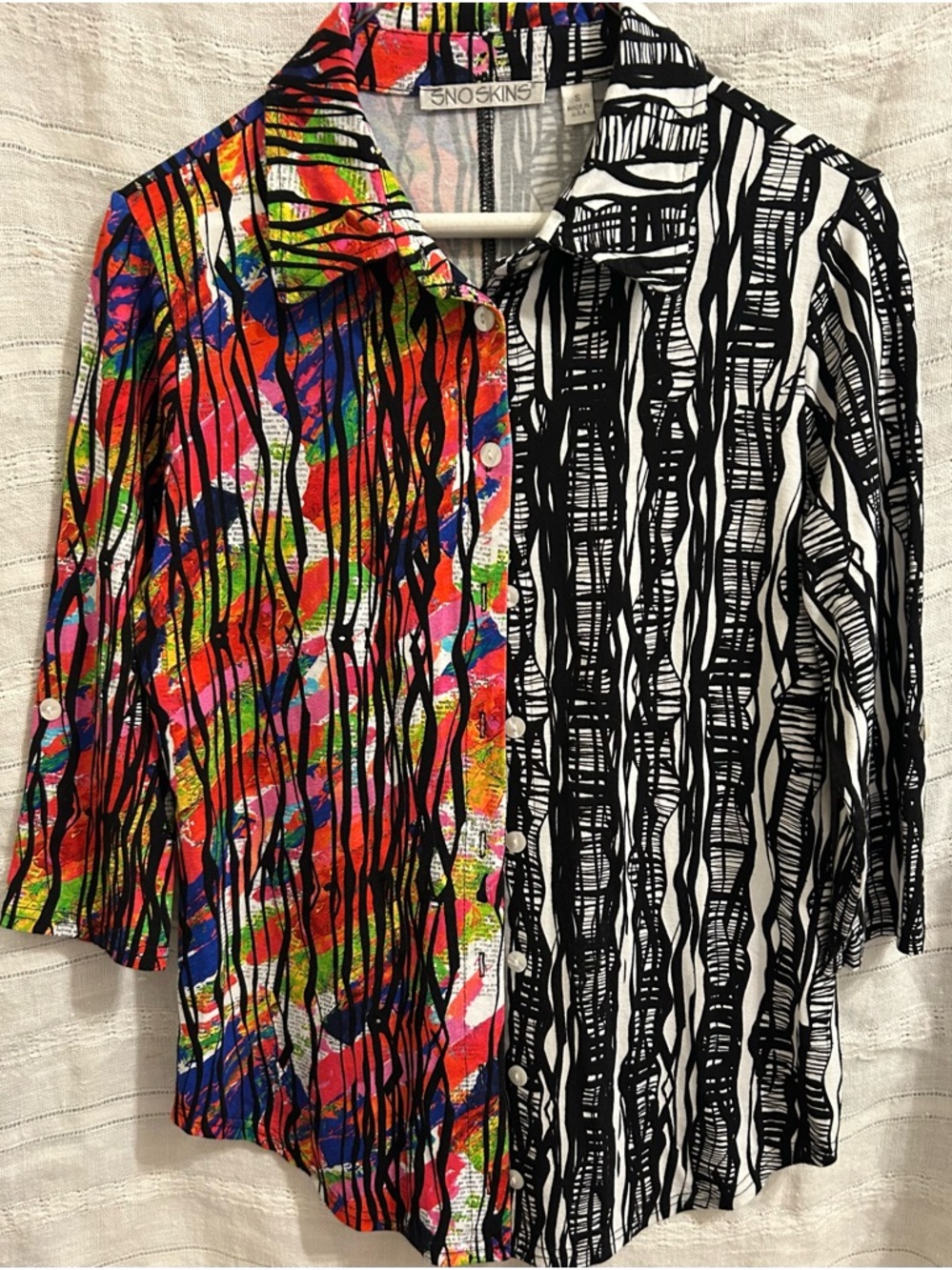 SNO SKINS Black Multicolor Abstract Graphic Top